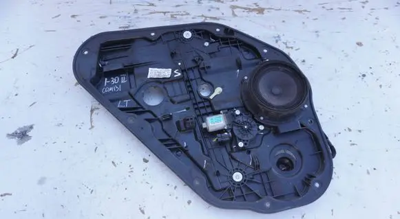 Hyundai i30 Rear door window regulator with motor
