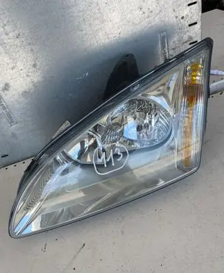 Ford Focus Headlight/headlamp 4M5113W030AC 10110102A 1017