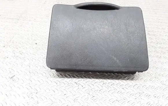 Toyota Corolla Verso E121 Glove box
