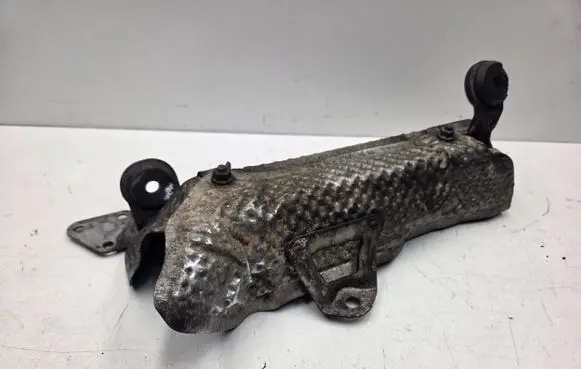Mercedes-Benz E W212 Heat shield in engine bay A6420903141 6420903141
