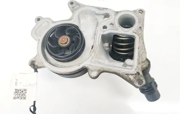BMW 5 F10 F11 Water pump 781083306