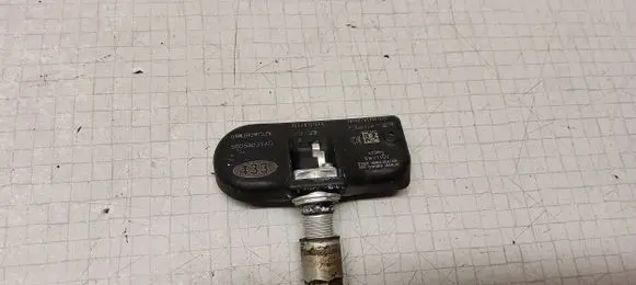Hyundai Sonata Tire pressure sensor 56053031AD 787A0629301233