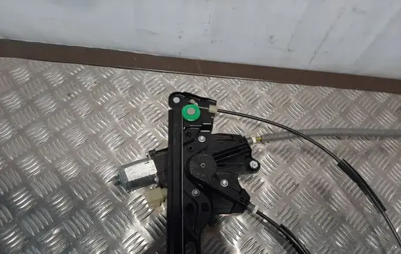 Ford Fusion II Front door manual window regulator C11226101