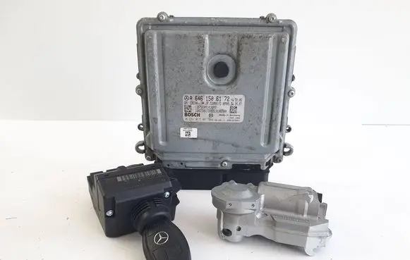 Mercedes-Benz Sprinter W906 Engine ECU kit and lock set A6461506172 0281015051 A9069003403