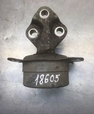 Opel Insignia A Engine mount bracket 13227735
