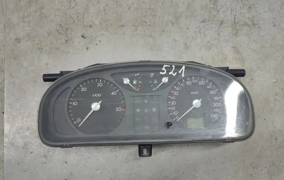 Renault Laguna II Speedometer (instrument cluster) 8200170297