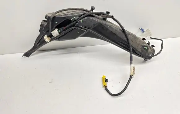 Windshield washer fluid reservoir/tank