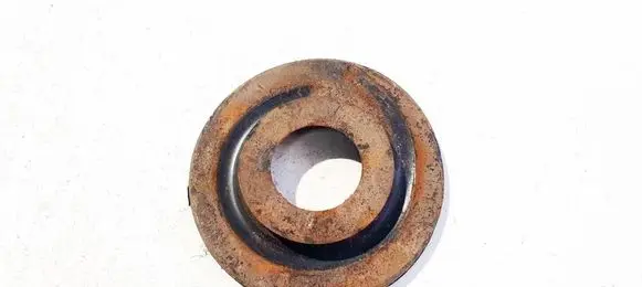 Volkswagen Golf V Front coil spring rubber mount