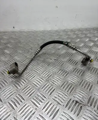BMW X3 E83 Air conditioning (A/C) pipe/hose EZ100R