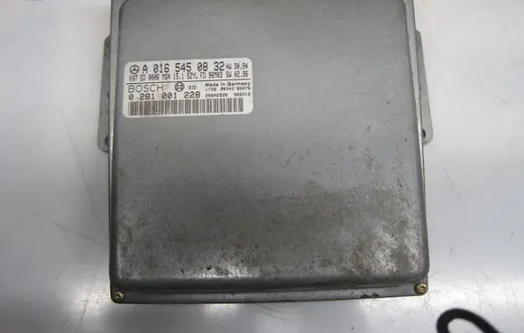 Mercedes-Benz C W202 Engine control unit/module A0165450832