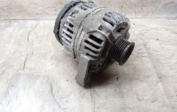 Skoda Fabia Mk1 (6Y) Generator/alternator 047903015Q