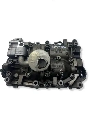 Volkswagen PASSAT B6 Oil pump 03G103537B