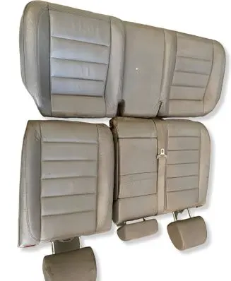 Volkswagen Touareg I Second row seats 