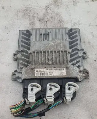 Ford Focus Engine control unit/module 7M5112A650ATD