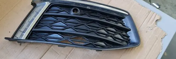 Audi A6 S6 C8 4K Front bumper lower grill 4K0807682C