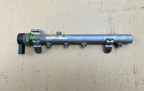 Mercedes-Benz E W211 Fuel main line pipe A6420700495