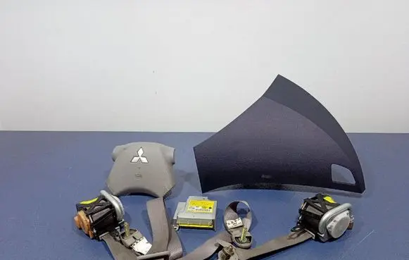 Mitsubishi Grandis Steering wheel airbag 