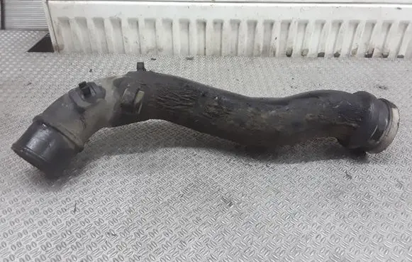 Toyota Avensis Verso Intercooler hose/pipe