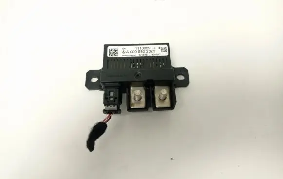 Mercedes-Benz C W205 Other relay A0009822023