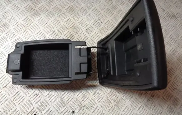 Ford Mondeo MK IV Armrest 6M21R04604AD