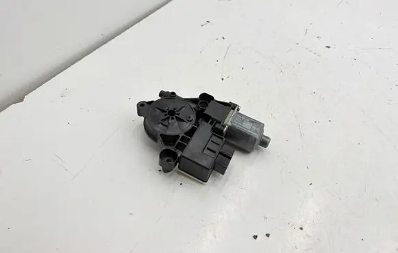 Audi Q2 - Rear door window regulator motor 5Q0959408 S0010 1900063960