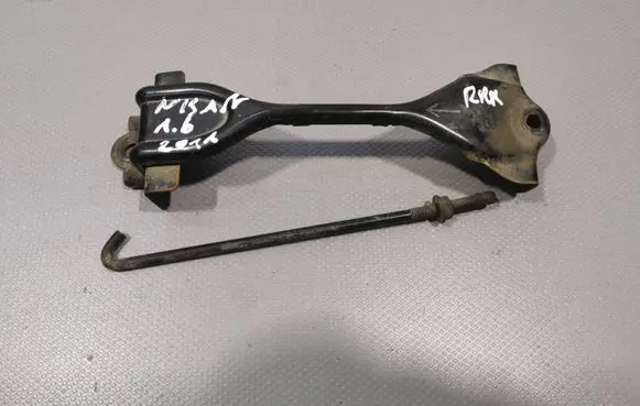Nissan Qashqai+2 Battery bracket 