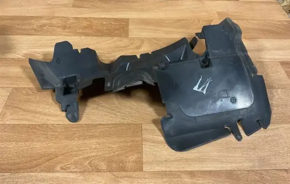 Citroen C5 Intercooler air guide/duct channel 9650601680