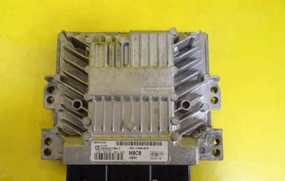 Ford Focus Engine control unit/module 7M5112A650BCB