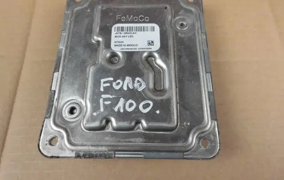 Ford Focus LED ballast control module JX7B13B626AG