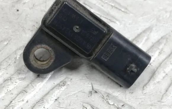 Mercedes-Benz B W246 W242 Sensor A0081534528