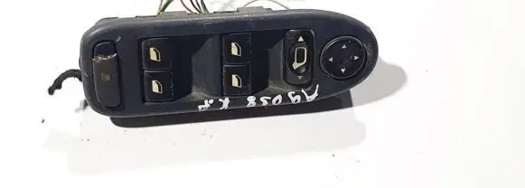 Volkswagen PASSAT B6 Electric window control switch 5326970445 53269700