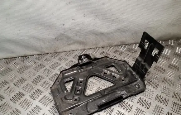 Mini One - Cooper Coupe R56 Battery tray 