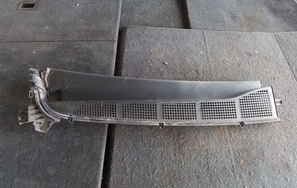 Citroen Jumpy Wiper trim 9806194777 9811681577