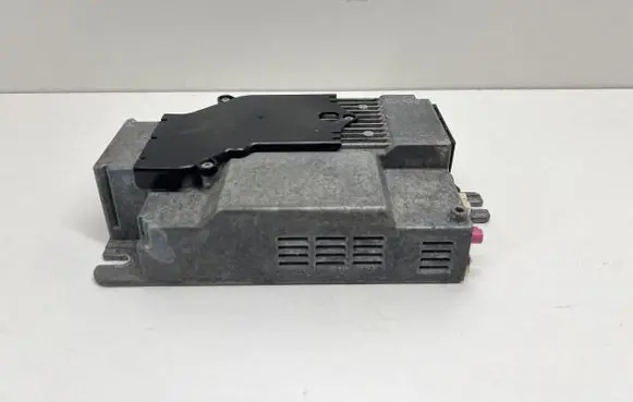 BMW 8 G15 Sound amplifier 8779061 8779049