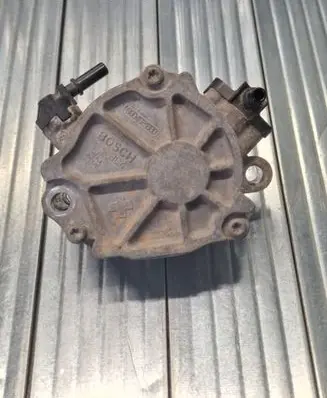 Citroen Berlingo Vacuum pump 9804021880