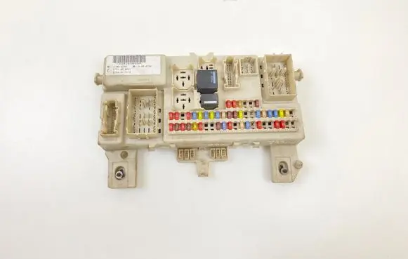 Ford Focus Comfort/convenience module 6M5T14014 4M5T14A073 6L07653