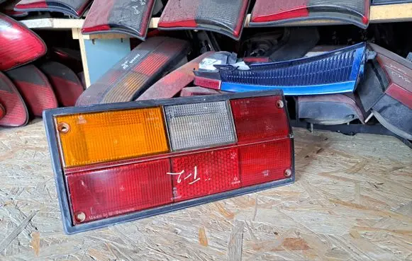 Volkswagen Transporter - Caravelle T2 Rear/tail lights 251945111F 3681519