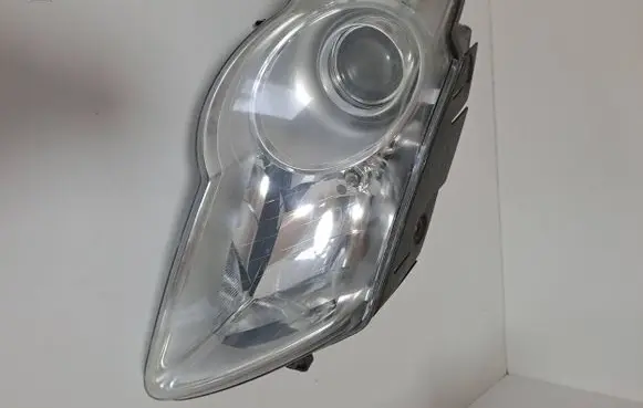 Volkswagen PASSAT B6 Headlight/headlamp 24744600
