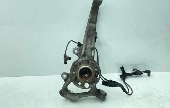 Mercedes-Benz SL AMG R231 Front wheel hub 2310801