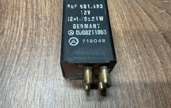 Mercedes-Benz S W126 Other relay 0008211063