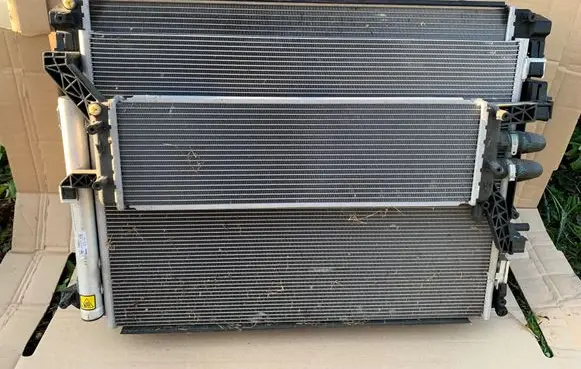 Maserati Levante Radiator set 670109996 670001594 670103884