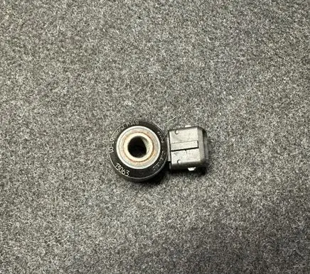 BMW 5 F10 F11 Detonation knock sensor 7598861