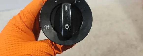 Volkswagen Touran I Light switch 1K0941431BC