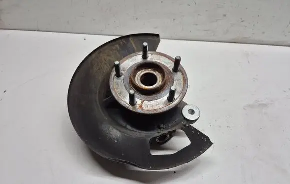 Chrysler Town & Country V Front wheel hub 04743576AB