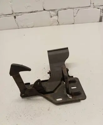 Volkswagen Transporter - Caravelle T5 Engine bonnet/hood lock/latch loop/hook 7H0823480A