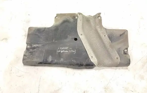 Mercedes-Benz B W246 W242 Engine splash shield/under tray A2463520391 2463520391