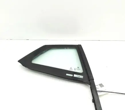 BMW X2 F39 Rear side window 7420534
