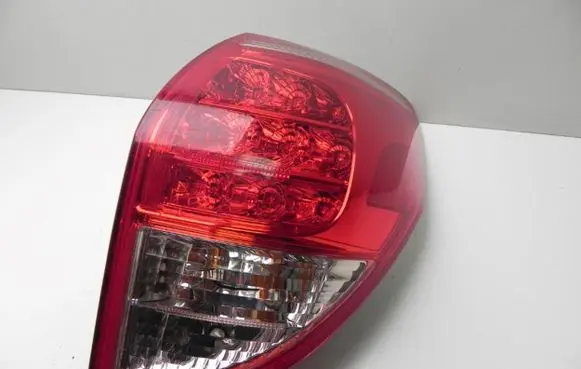 Toyota RAV 4 (XA30) Rear/tail lights E131922