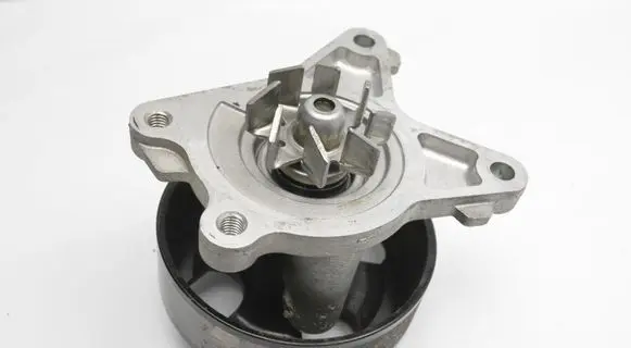 Nissan Qashqai Water pump 