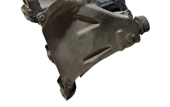 BMW X5 F15 Engine mount bracket P685310401 6864614 025074